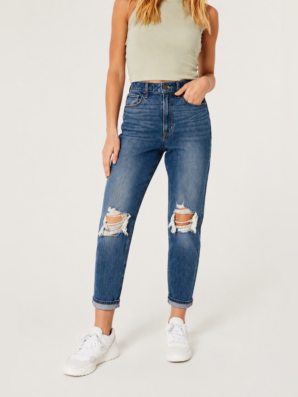 Hollister ultra high-rise distressed medium‎ wash mom jeans size 28 NWT